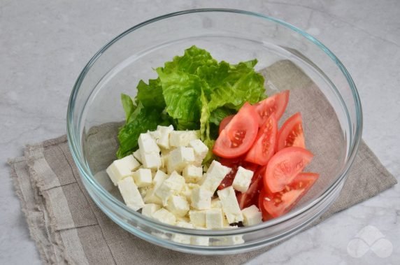 Salad with chicken fillet and cheese: photo of recipe preparation, step 3