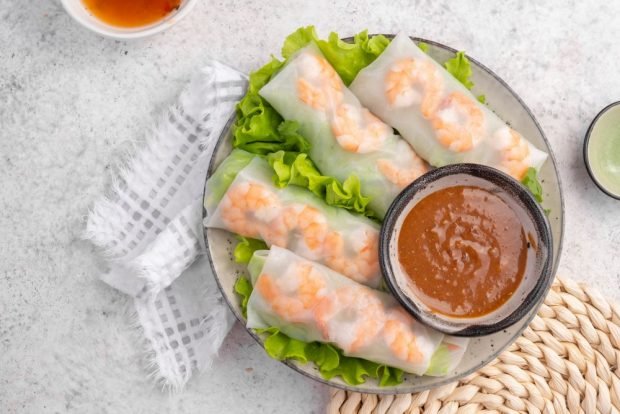 Spring rolls with shrimp