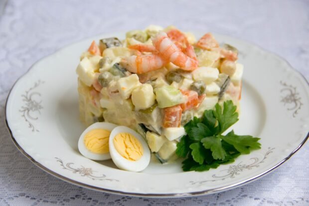 Olivier with shrimp and quail eggs – a simple and delicious recipe with photos (step by step)