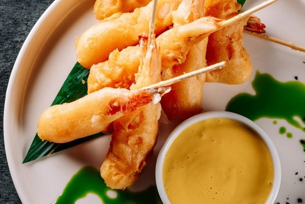 Shrimp in batter on skewers