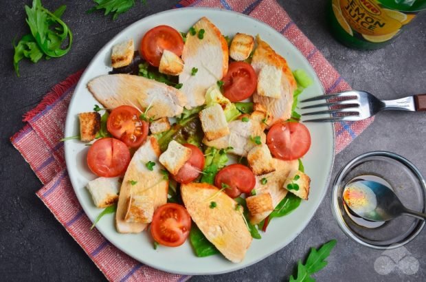 Caesar salad with arugula