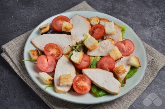 Caesar salad with arugula: photo of recipe preparation, step 4