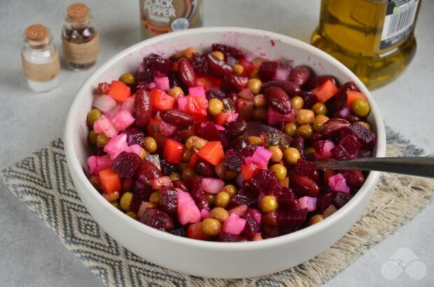 Vinaigrette with green peas and beans: photo of recipe preparation, step 5