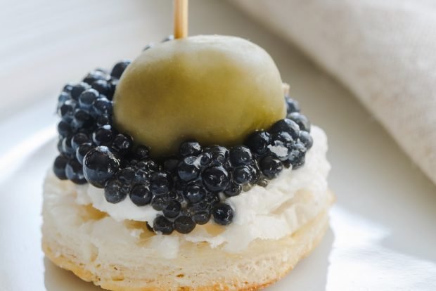 Canapes with caviar