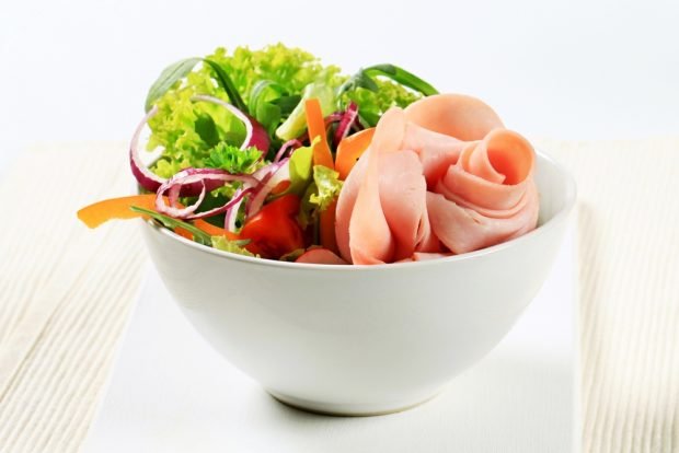 Simple salad with ham and fresh vegetables – a simple and delicious recipe, how to cook step by step