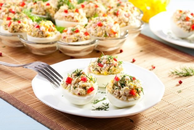 Stuffed eggs for the New Year