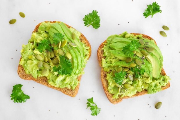 Avocado sandwich 