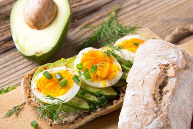 Sandwiches with avocado, egg and cheese – a simple and delicious recipe, how to cook step by step