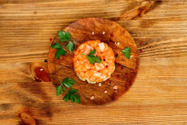 Salmon tartare – a simple and delicious recipe, how to cook step by step