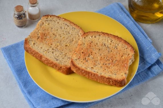 Hot sandwiches with bacon and pickles: photo of recipe preparation, step 1