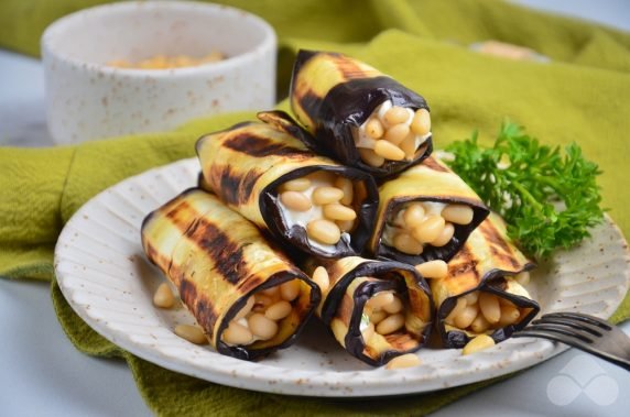 Eggplant rolls with cottage cheese: photo of recipe preparation, step 6