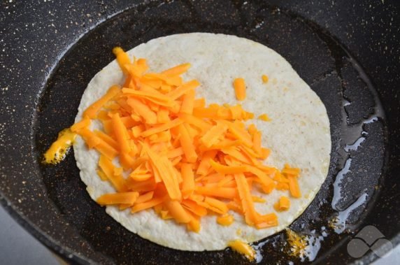 Tacos with beef and salsa: photo of recipe preparation, step 2