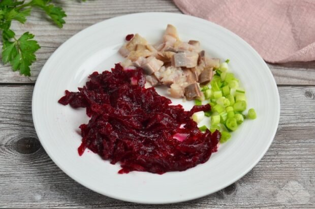 Sandwiches with herring under a fur coat: photo of recipe preparation, step 1