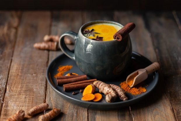 Coffee with turmeric