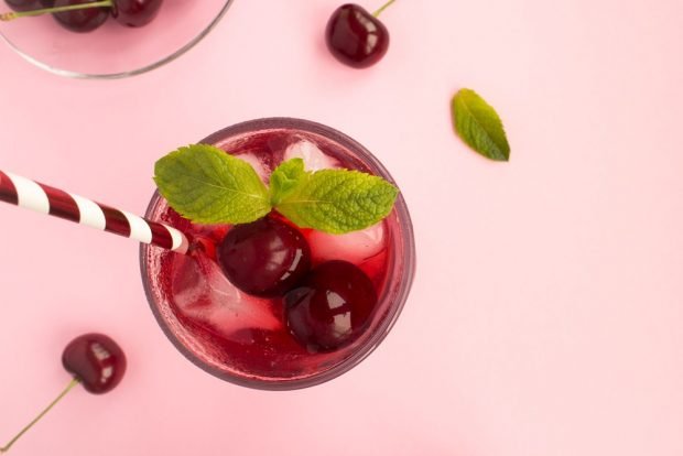 Cherry lemonade is a simple and delicious recipe, how to cook step by step