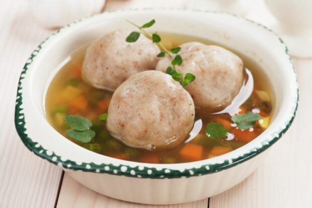 Vegetable soup with bread dumplings is a simple and delicious recipe, how to cook step by step