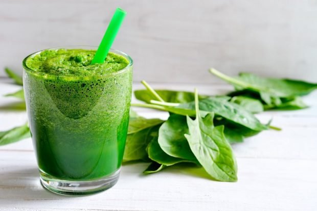 Smoothie from greens is a simple and delicious recipe, how to cook step by step