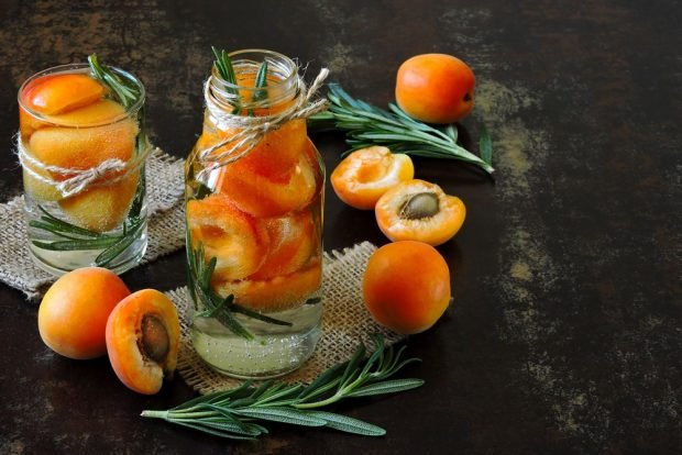 PP apricot compote without sugar