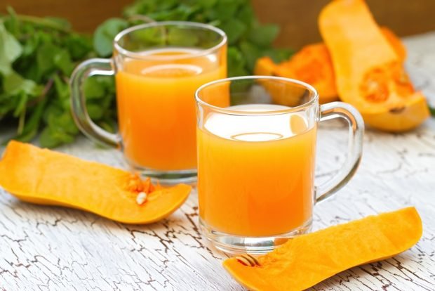 Pumpkin juice with dried apricots