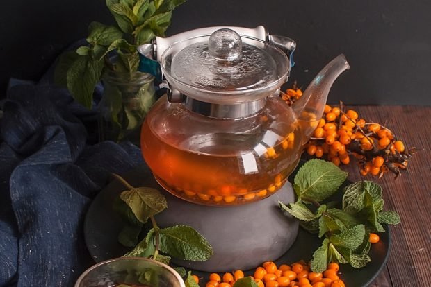 Sea buckthorn tea with mint 