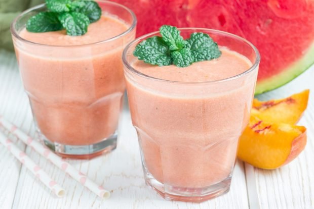 Watermelon smoothie with ice cream