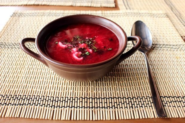 Borscht with basil 