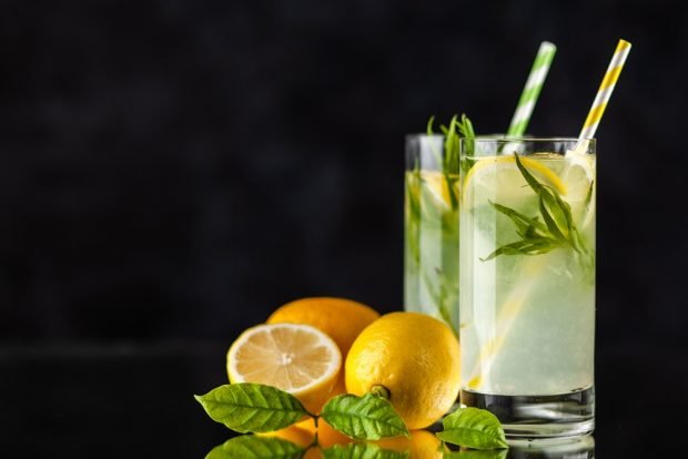 Lemonade with tarragon