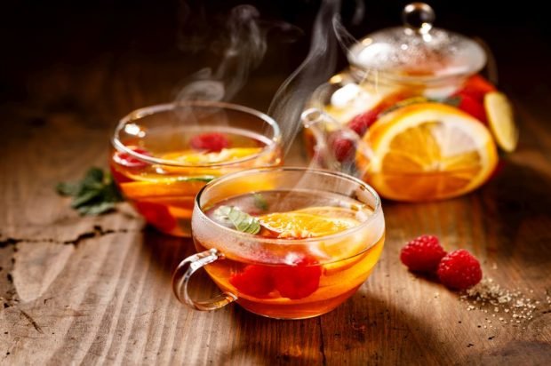 Black tea with orange and raspberry