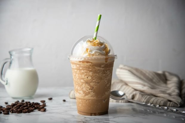 Caramel frappe is a simple and delicious recipe, how to cook step by step