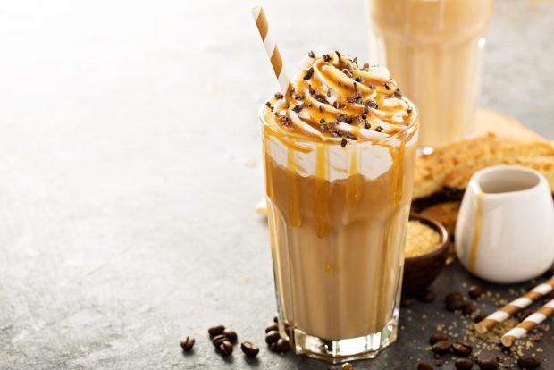 Salted caramel latte