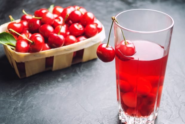 Cherry compote with cranberries is a simple and delicious recipe, how to cook step by step