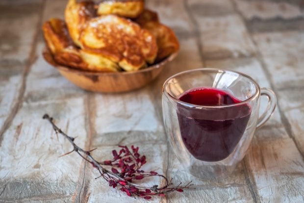 Honeysuckle compote