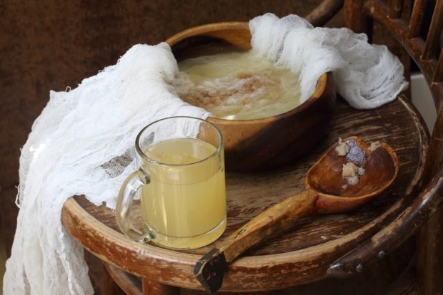 Garlic kvass is a simple and delicious recipe, how to cook step by step