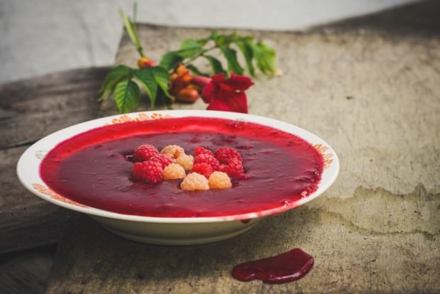 Jelly from berries with starch