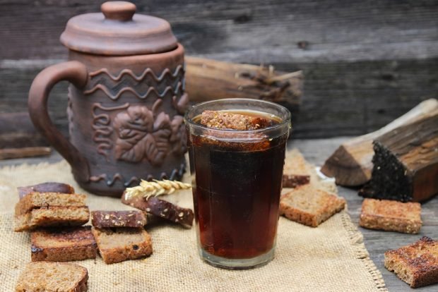 Kvass without sugar and yeast 