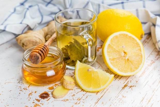 Green tea with ginger and lemon is a simple and delicious recipe, how to cook step by step