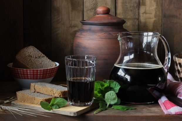 Homemade kvass from rye bread is a simple and delicious recipe, how to cook step by step