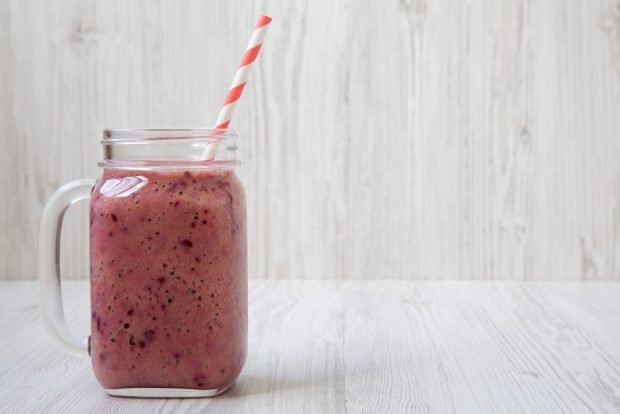 Berry smoothie – a simple and delicious recipe, how to cook step by step