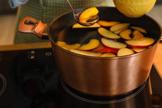 Compote of nectarines 