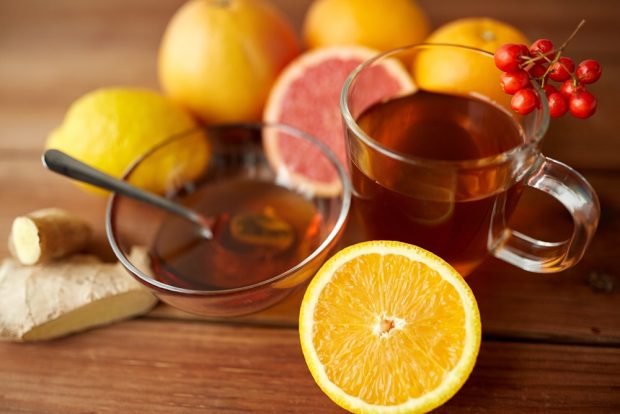 Tea with lemon and orange is a simple and delicious recipe, how to cook step by step