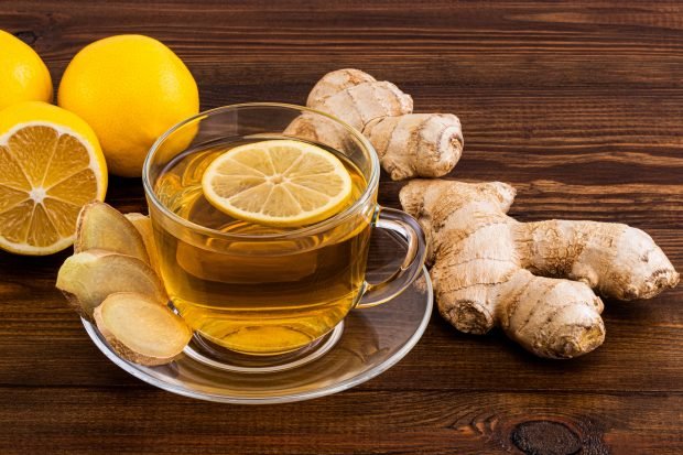 Tea with lemon and ginger 