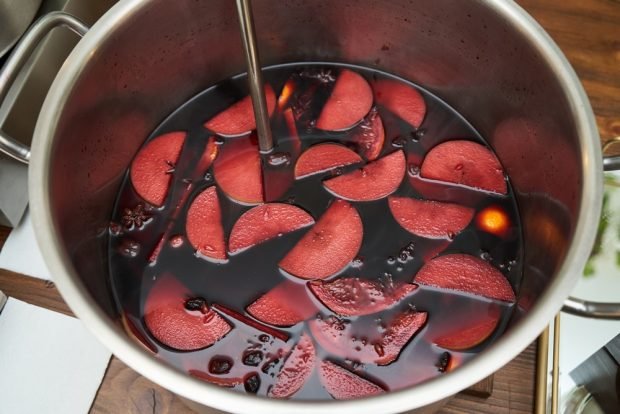 Berry and fruit compote for the whole family 