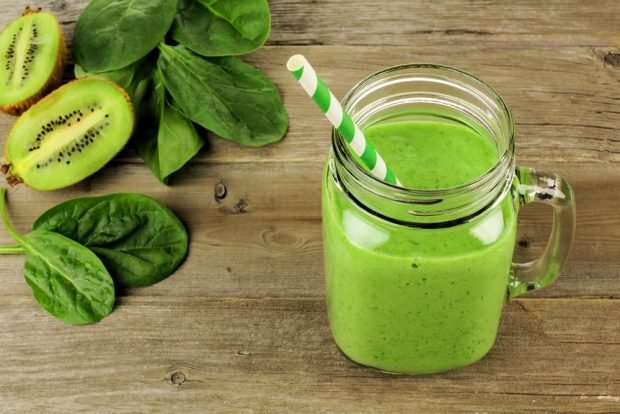 Smoothies with spinach – a simple and delicious recipe, how to cook step by step