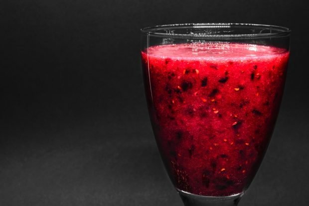 Black currant smoothie