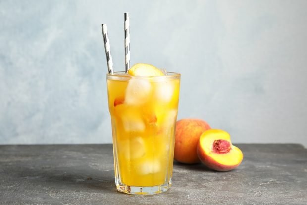 Refreshing peach compote