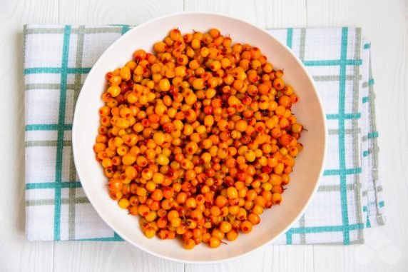 Frozen sea buckthorn morse: photo of recipe preparation, step 1