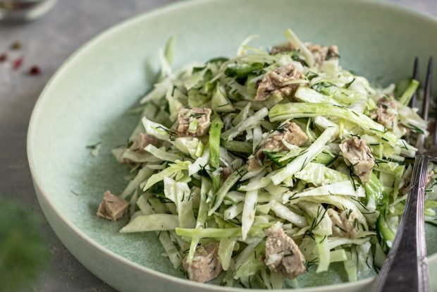 Cabbage salad with cod liver