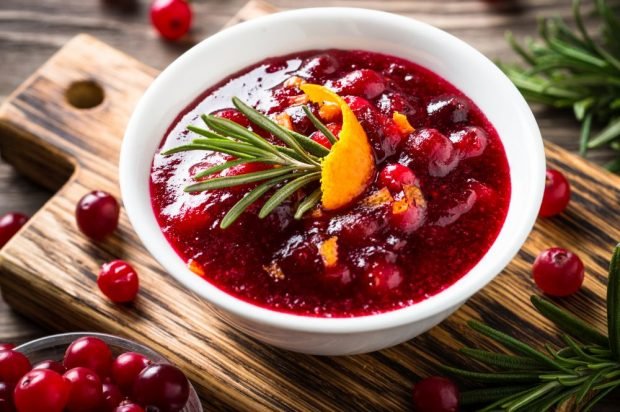 Cranberry sauce with rosemary and oranges – a simple and delicious recipe, how to cook step by step