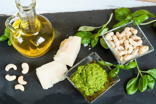Pesto sauce with cashews – a simple and delicious recipe, how to cook step by step