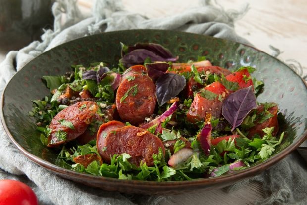 Salad with basil and smoked sausage – a simple and delicious recipe, how to cook step by step